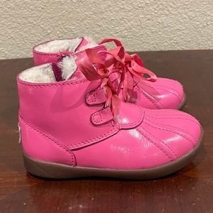 UGG Diva Pink Payten Stars Patent Leather Boots size 7